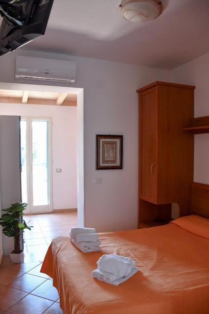 Vela Club Hotel & Appartamenti Rodi Garganico Buitenkant foto