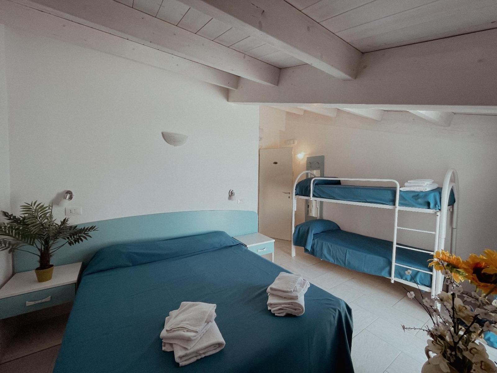 Vela Club Hotel & Appartamenti Rodi Garganico Buitenkant foto